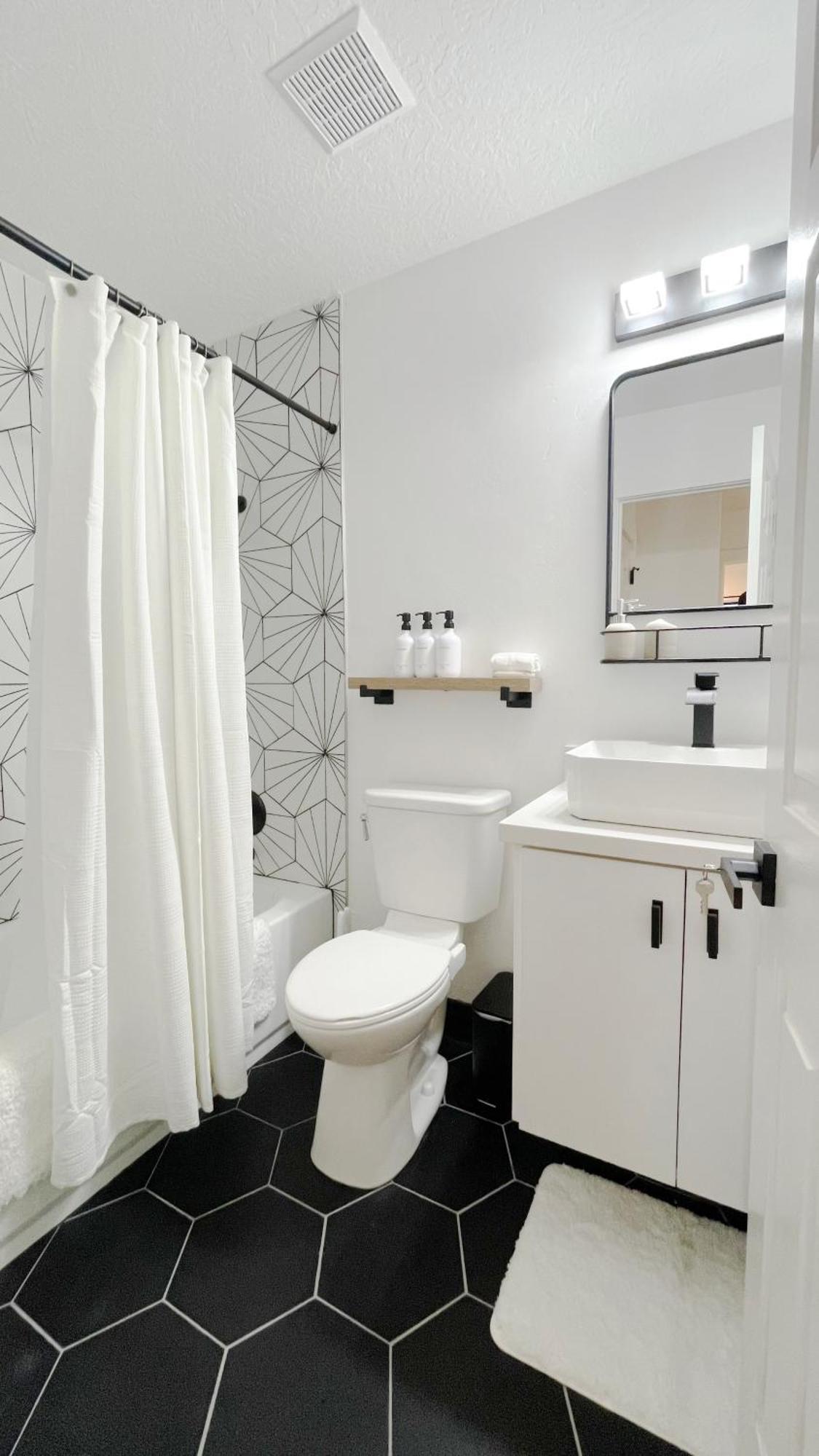 Private Room With Shared Spaces In Fully Equipped Lehi Home Exteriör bild